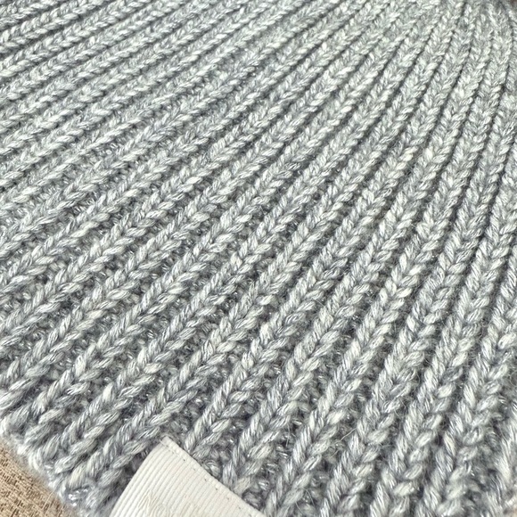 NWT The North Face Women’s Metallic Knit Pom Beanie Hat - Picture 8 of 13